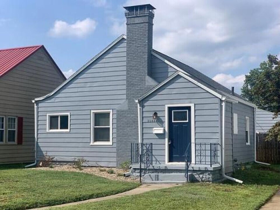2244 Park St in Terre Haute, IN - Building Photo