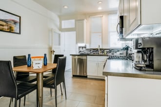 1043-1049-1049 Noe St in San Francisco, CA - Foto de edificio - Building Photo