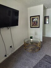 6706.5 S Kissimmee St in Tampa, FL - Building Photo - Building Photo