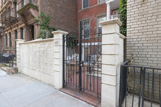 412 E 89th St in New York, NY - Building Photo - Building Photo