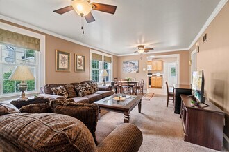 42 Old Lancaster Rd, Unit ID1321805P in Devon, PA - Foto de edificio - Building Photo