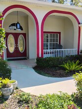 606 Seaside Dr in Tarpon Springs, FL - Building Photo - Building Photo