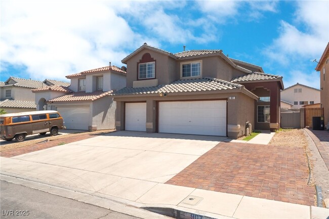 property at 907 Royalmile Way