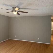 3324 W Riverside St in Springfield, MO - Building Photo - Building Photo