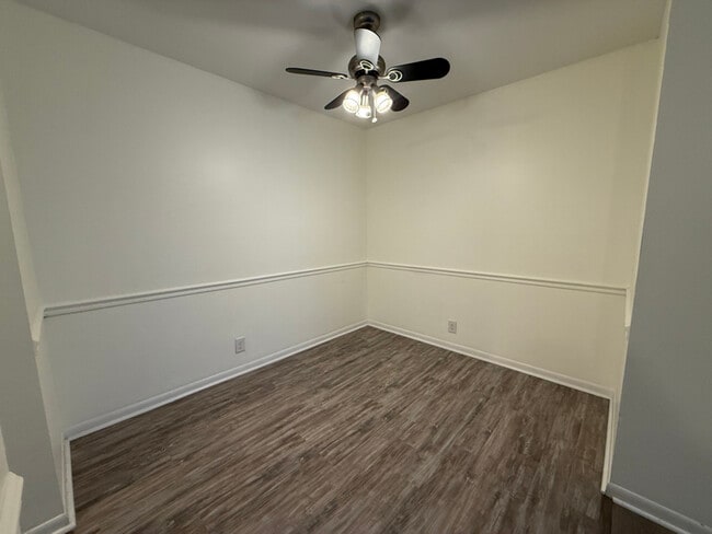 514 N Petway St, Unit 308 in Franklin, TN - Foto de edificio - Building Photo