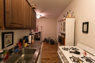 837.5 W Cornelia Ave in Chicago, IL - Building Photo - Building Photo