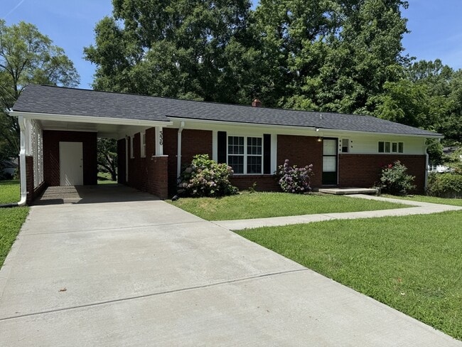 336 Crestside Dr SE in Concord, NC - Building Photo - Building Photo