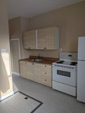 680 Aberdeen Ave in Winnipeg, MB - Building Photo - Building Photo