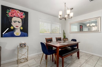 7320 N 17th Ave in Phoenix, AZ - Foto de edificio - Building Photo