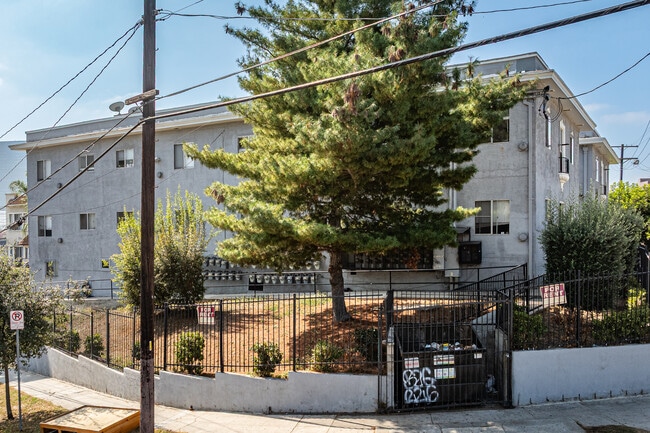 Loma Lake Apartments in Los Angeles, CA - Building Photo - Building Photo