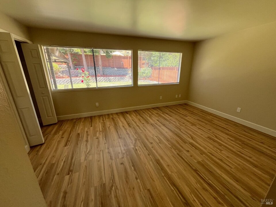 443 San Marin Dr in Novato, CA - Building Photo