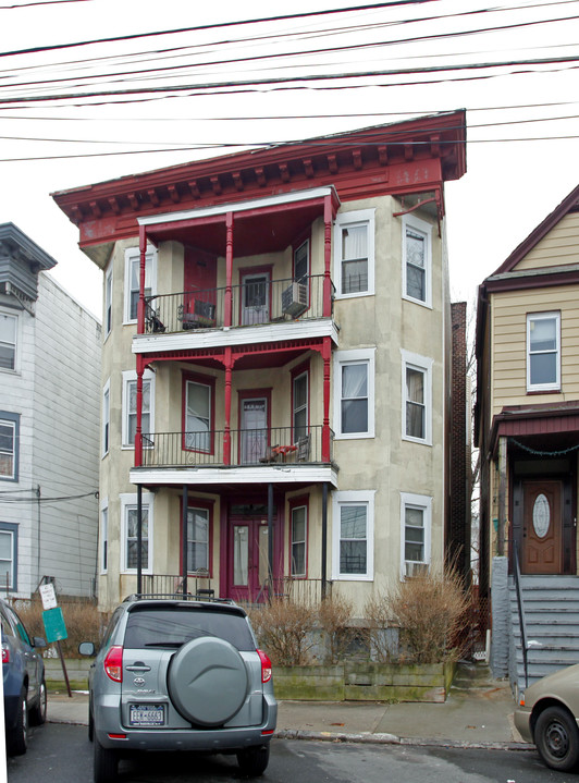 16 Astor Pl in Yonkers, NY - Building Photo