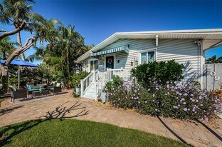 509 70th Ave in St Pete Beach, FL - Building Photo