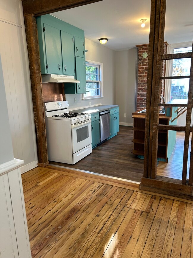 1103 Oakwood Ave, Unit Apt. 1B