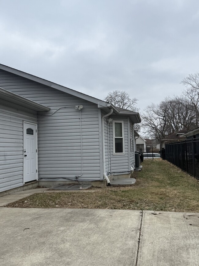 513 Bernard Ave, Unit 513 Bernard Basement Unit