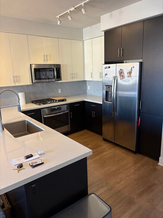 330 E Roosevelt St, Unit 2026 in Phoenix, AZ - Foto de edificio