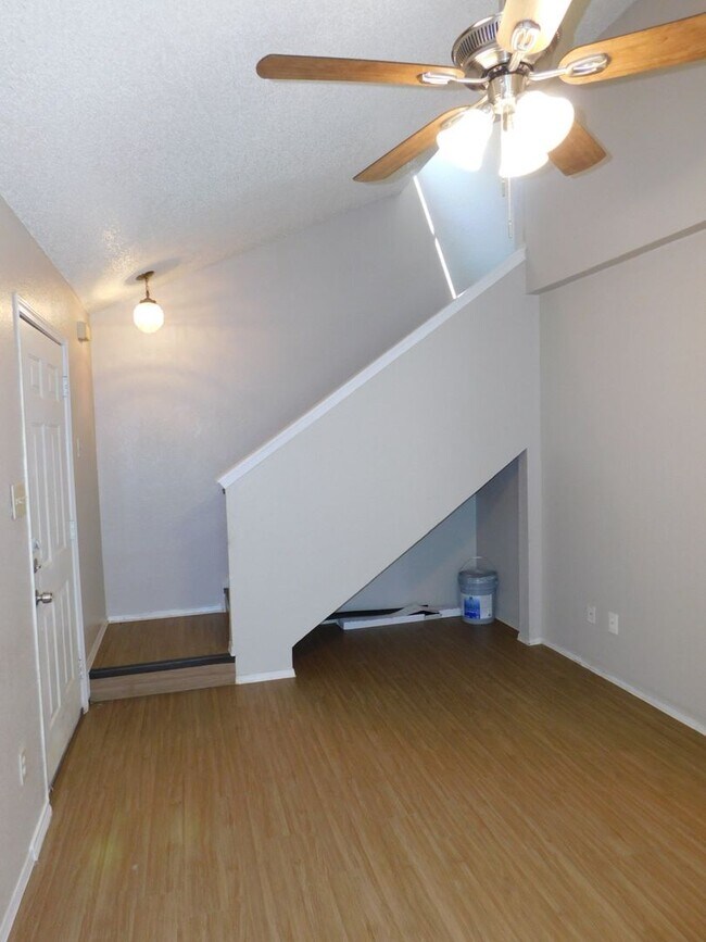 2223 Katy Ln in Georgetown, TX - Foto de edificio - Building Photo