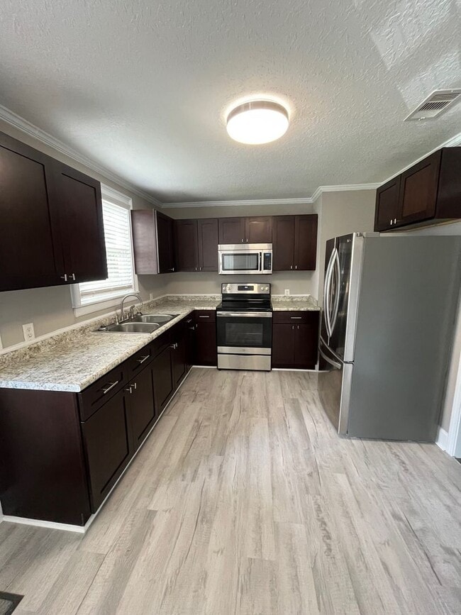 216 Ridgewood Dr in Statesboro, GA - Building Photo - Building Photo