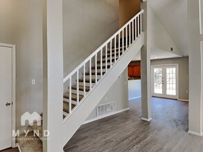 8102 Valley Trails in San Antonio, TX - Building Photo - Building Photo