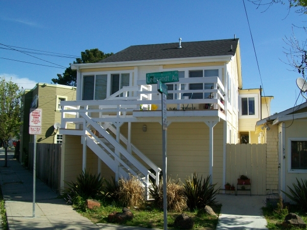 152 C Leibrandt Ave 3 Bed/2 Bath in Santa Cruz, CA - Building Photo