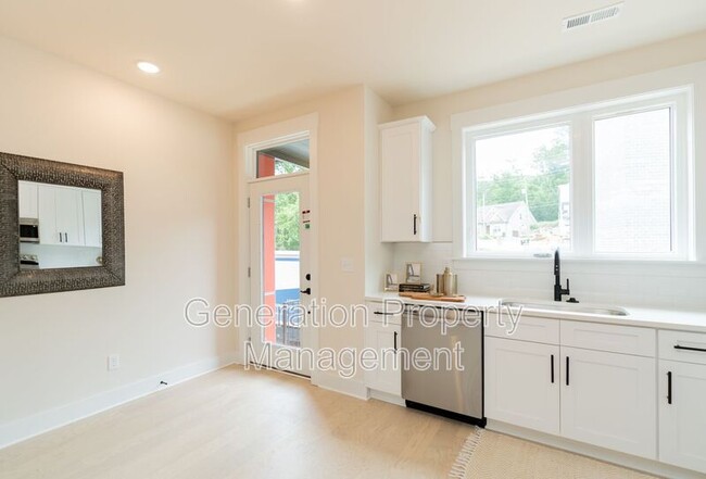 745 N Market St in Chattanooga, TN - Building Photo - Building Photo