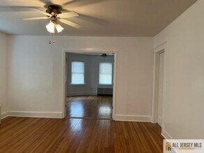 164 Main St in South River, NJ - Building Photo - Building Photo