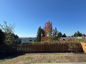 6513 102nd Ave NE in Kirkland, WA - Building Photo - Building Photo