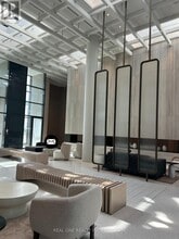 225 Commerce St in Vaughan, ON - Building Photo - Building Photo