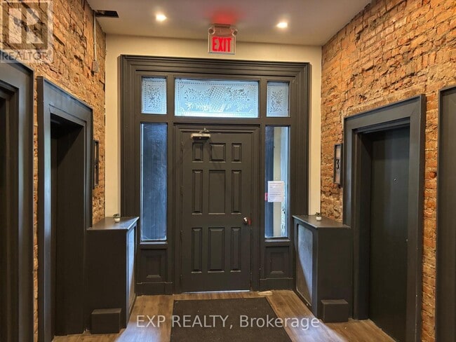 property at 123-123 MacNab St S