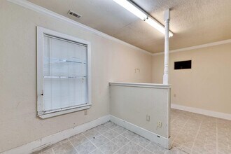 10307 Rutland Village E in Austin, TX - Building Photo - Building Photo