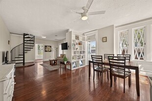 324 W Alabama St in Houston, TX - Building Photo