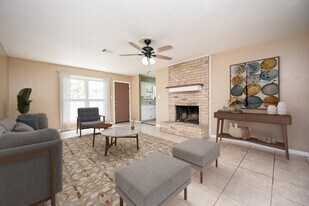 6634 Bridgegate Dr in Spring, TX - Building Photo