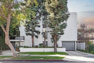 1527 Veteran Ave in Los Angeles, CA - Building Photo