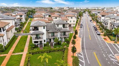 4413 NW 83rd Path in Doral, FL - Building Photo - Building Photo