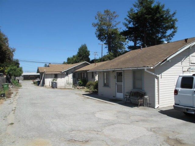 420 Capitola Road Ext in Santa Cruz, CA - Foto de edificio