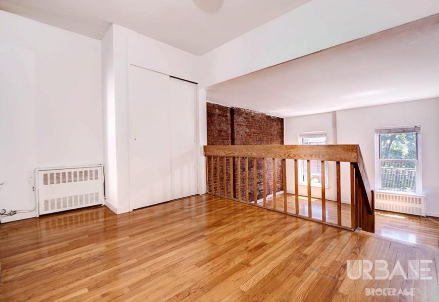 35 Grove St in New York, NY - Building Photo