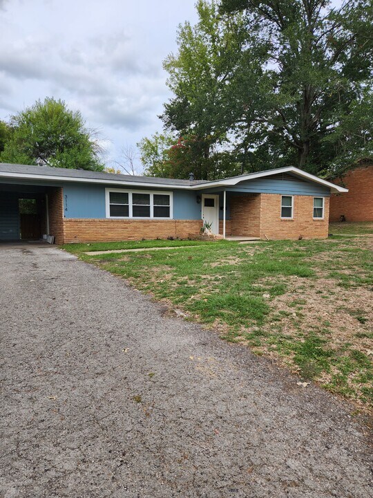 3114 Tanglewood Dr in Tyler, TX - Building Photo
