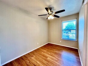 2526 W Prairie St, Unit 205 in Denton, TX - Building Photo - Building Photo