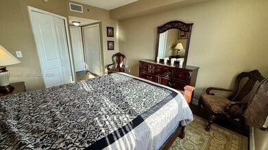 2665 SW 37th Ave in Miami, FL - Building Photo - Building Photo