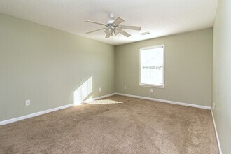 1712 Summerwoods Ln in Griffin, GA - Building Photo - Building Photo