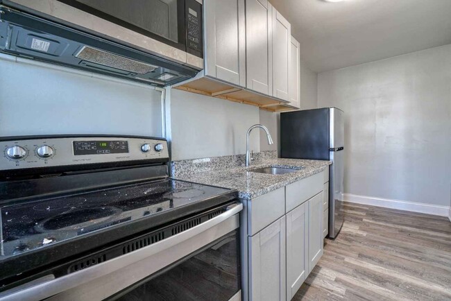 property at 1600 Plum St