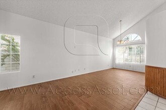 16516 Nectarine Way in Lake Elsinore, CA - Building Photo - Building Photo