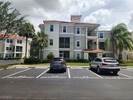 23580 Walden Center Dr in Bonita Springs, FL - Building Photo
