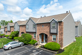 Charleston Place in Columbus, OH - Foto de edificio - Building Photo