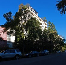 Beverly Oakhurst Apartments in Beverly Hills, CA - Building Photo - Building Photo