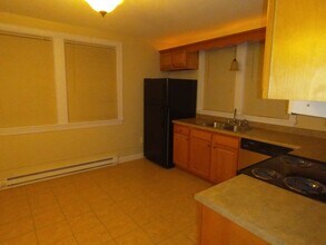 204 E. Peru St, Unit 1 Bedroom Apartment in Princeton, IL - Building Photo - Building Photo