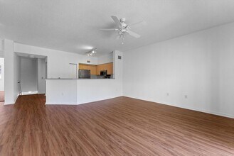 310 Crestwood Cir in Royal Palm Beach, FL - Building Photo - Building Photo