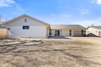 11416 Leaning Elm Rd in Oklahoma City, OK - Building Photo - Building Photo