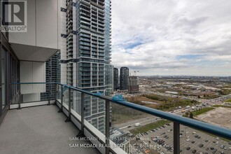 1000-1000 Portage Pkwy in Brampton, ON - Building Photo - Building Photo