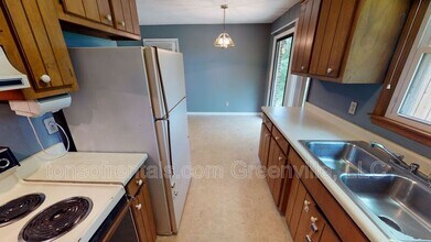 229 Cedar Crest Rd in Spartanburg, SC - Building Photo - Building Photo